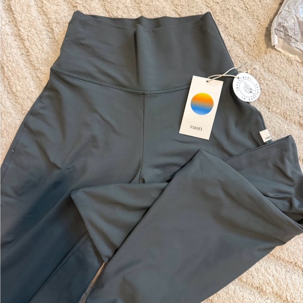 NWT Vuori Halo Wide-Leg pant - Picture 3 of 3